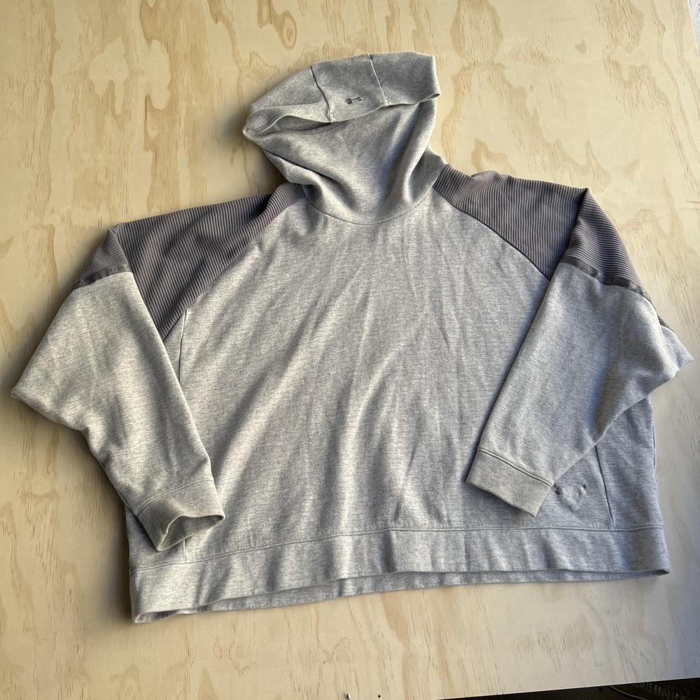 Under Armour Project Rock Hoodie Womens XS Gray Cropped Bull Logo Pullover